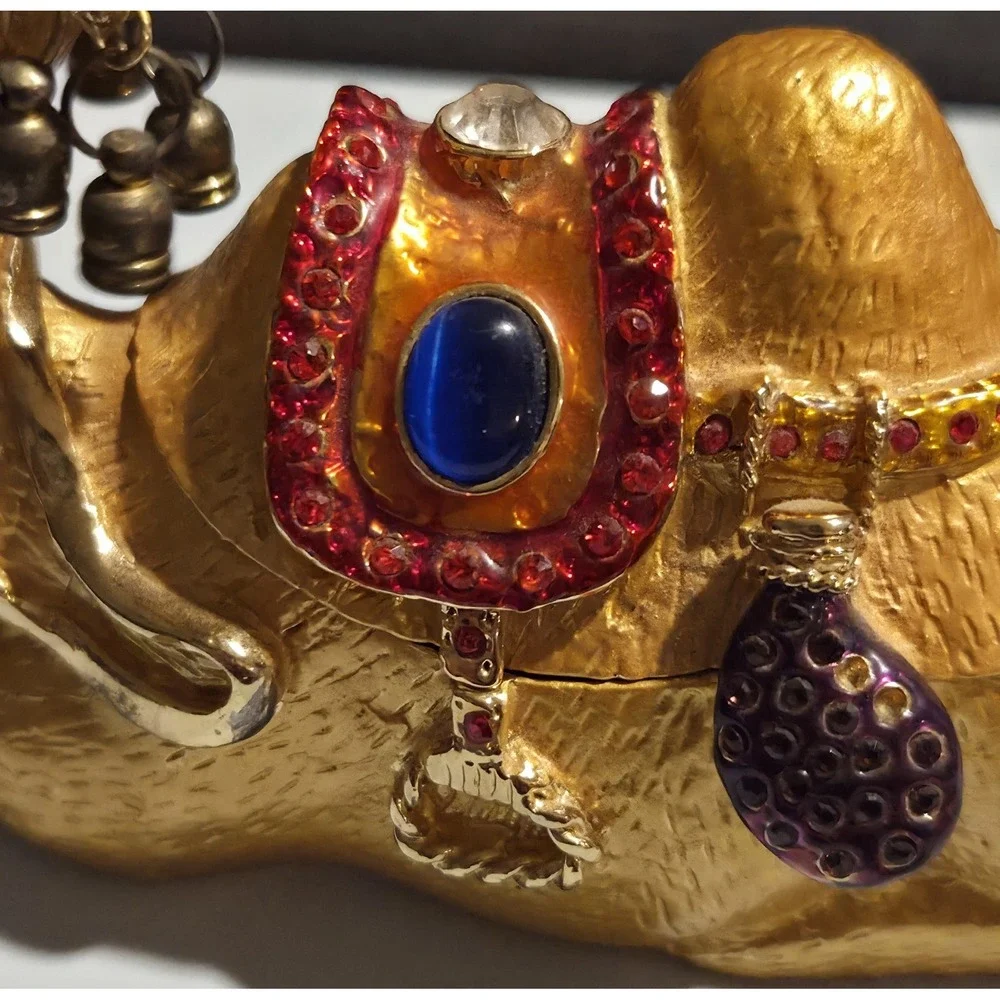 Vintage QIFU Trinket Box Camel Gold Tone Metal Enamel With‎ Jewels Rhinestone
